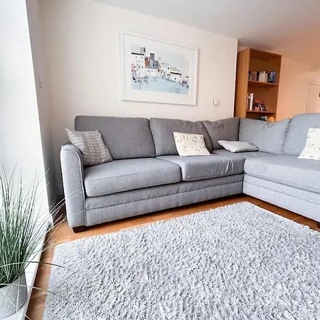 アパート Waterside Apartment, Falmouth, Vi-spring King Bed, Gated Parking