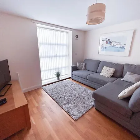 アパート Waterside Apartment, Falmouth, Vi-spring King Bed, Gated Parking ファルマス